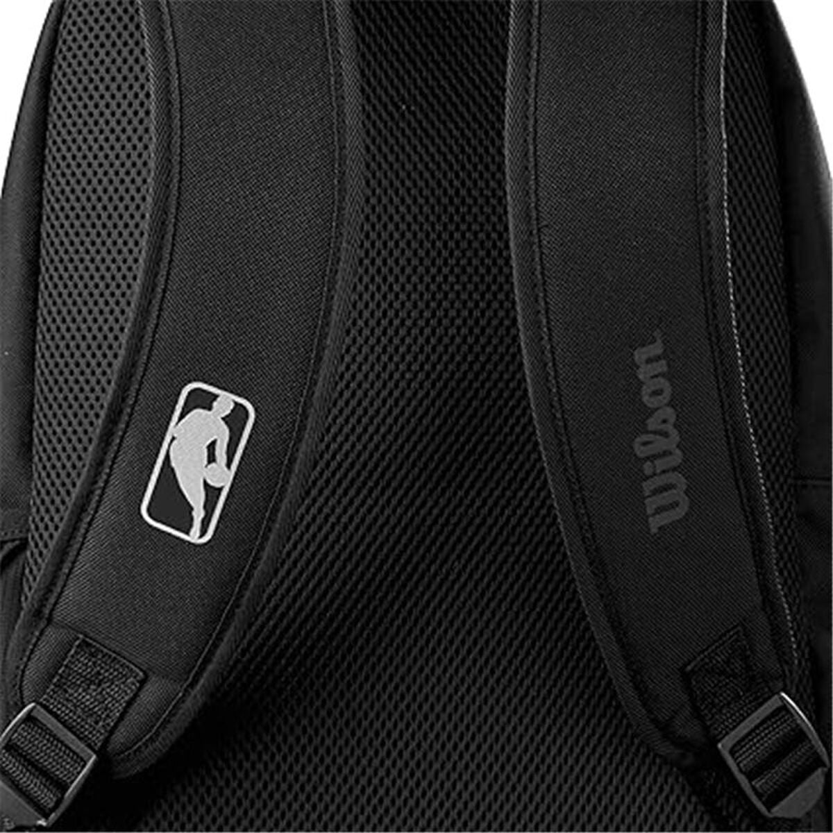 Ryggsäck Wilson NBA Team, svart med gyllene detaljer, sidofickor för vattenflaska