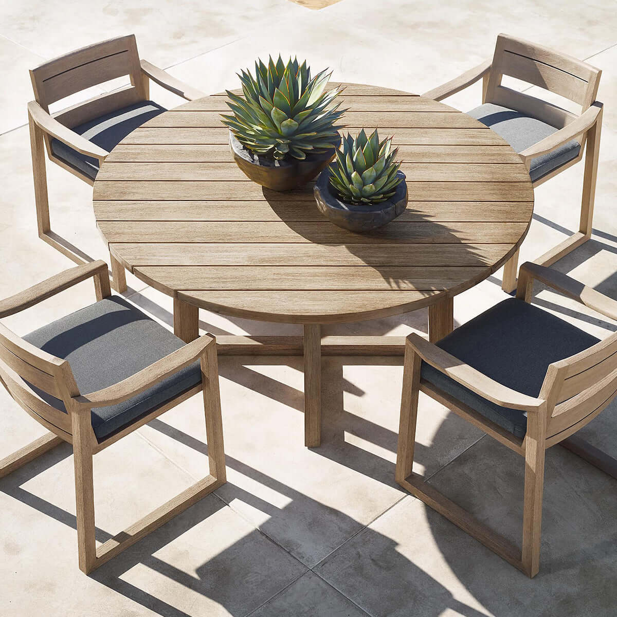 Sebastian Round Table-4