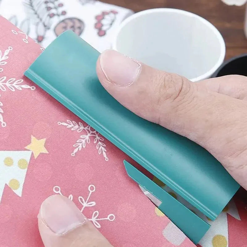 Smidig skärkniv till presentpapper, olika färger