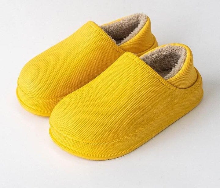 Fluffiga mjuka vintertofflor