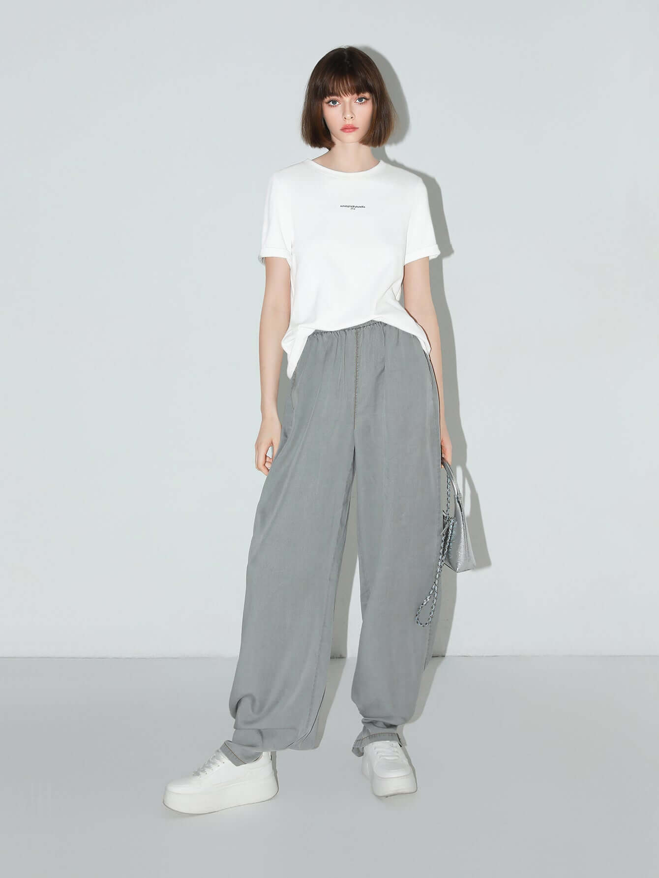 Minimalist Letter Print Crew Neck Short-Sleeve Tee-4