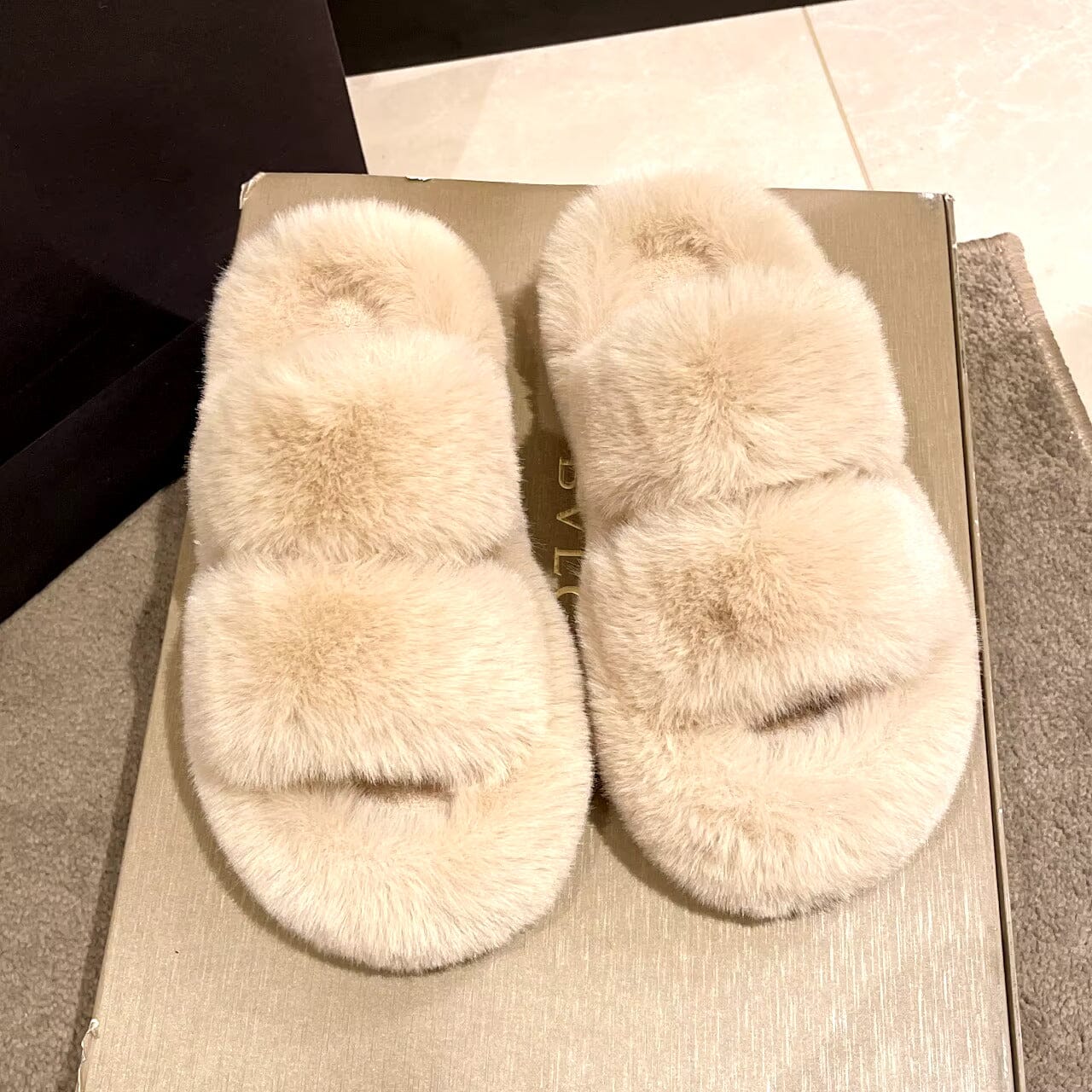 Winter Fluffy Slippers - Fluffiga varma tofflor med sula, Mysiga Tofflor för Vinterkvällar