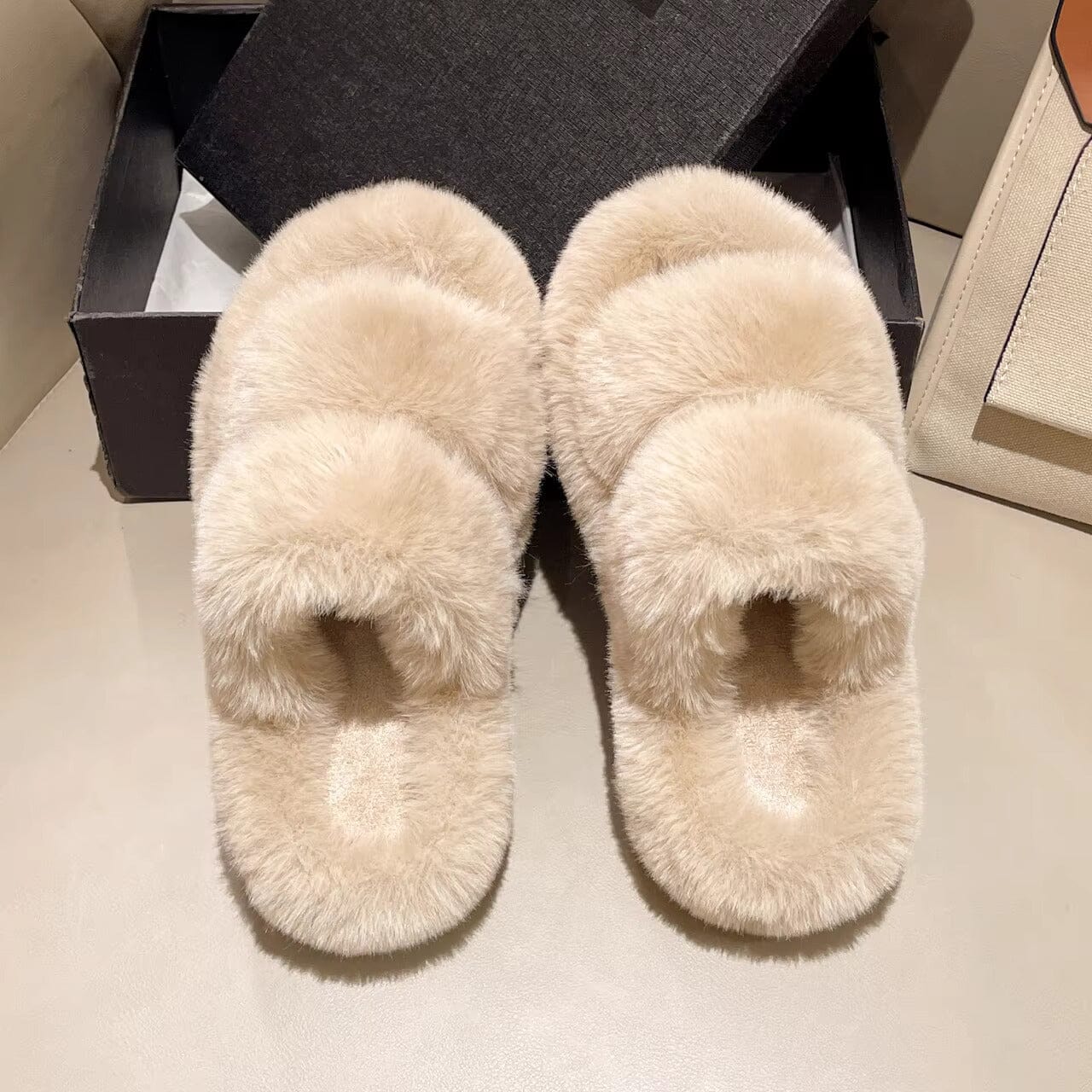 Winter Fluffy Slippers - Fluffiga varma tofflor med sula, Mysiga Tofflor för Vinterkvällar